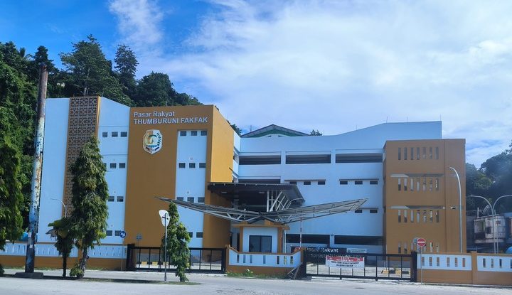 Peresmian Pasar Rakyat Fakfak Thumburuni